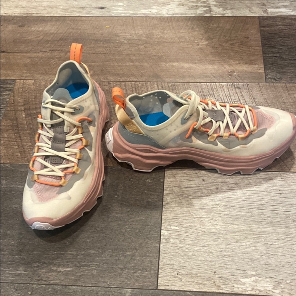 SOREL Kinetic Breakthru Tech Lace Sneaker